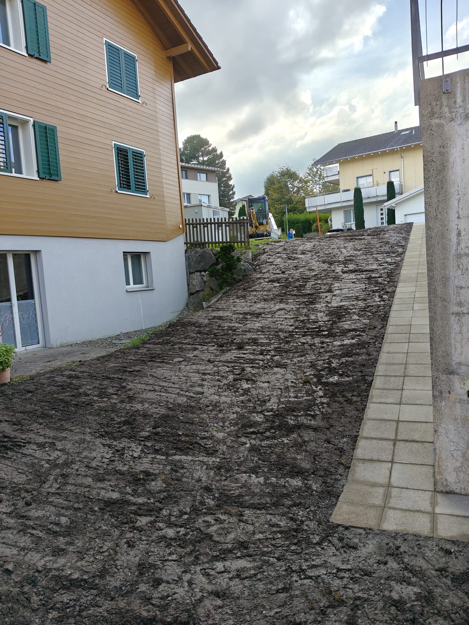 1de4f9e5-5d2f-448f-bcd0-781088de942f